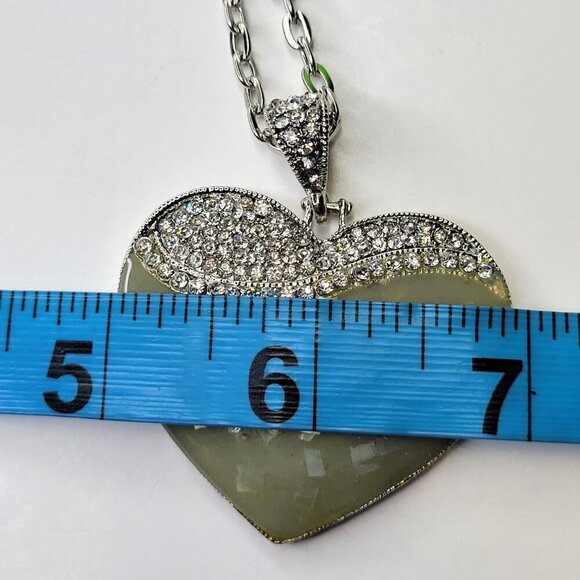 Heart Shape Pendant Necklace with crystals - Picture 7 of 8